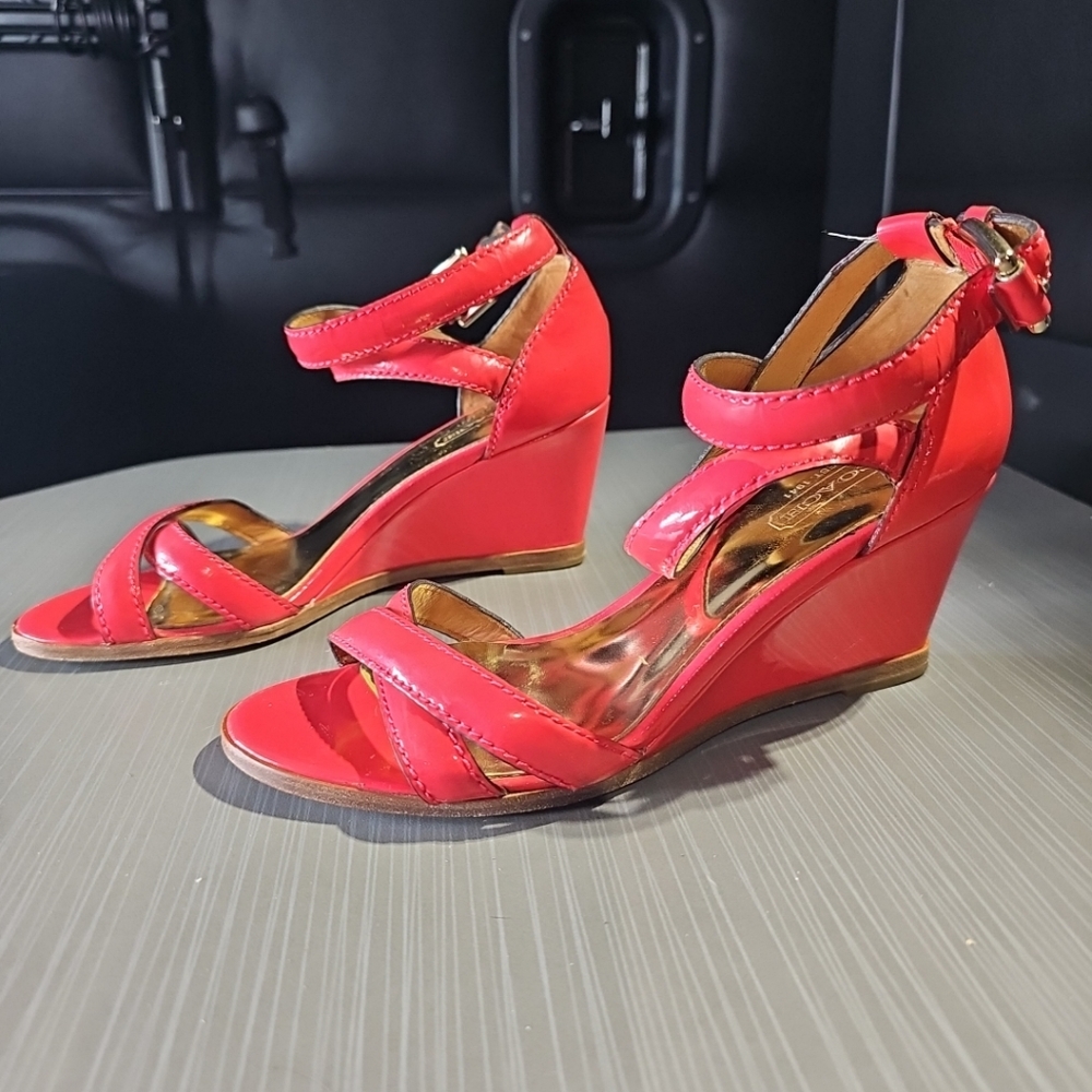 COACH CORETTA Hibiscus PATENT CRISS CROSS WEDGE SANDAL Size 6B Pretty! EUC